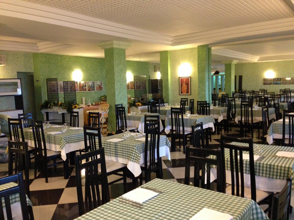 Hotel Ristorante Stellato トレビザッチェ エクステリア 写真